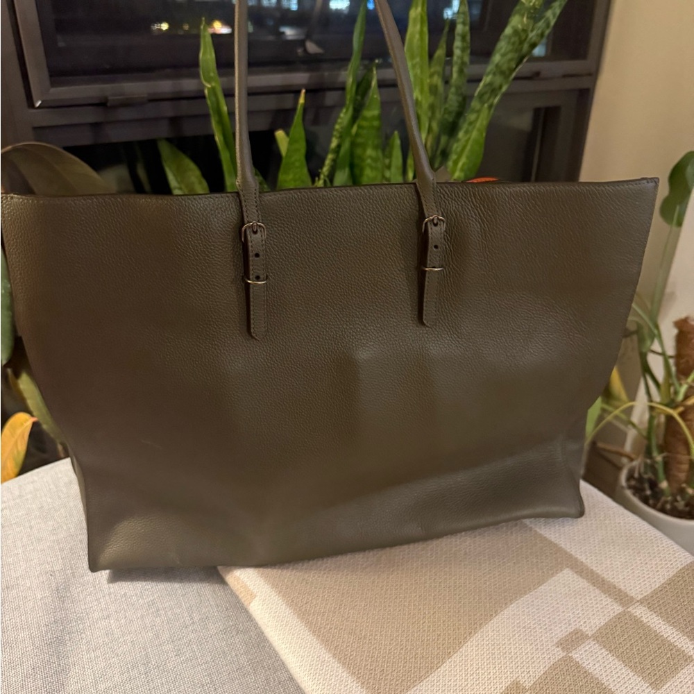 NWT- Authentic Balenciaga Tote Bag- Papier A4- Never used! Nordstrom purchase - Picture 2 of 12